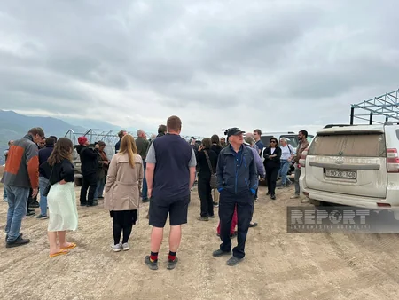 Swedish travelers view restoration work in Lachin