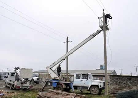 Azərişıq 28 May qəsəbəsində yeni şəbəkə qurur