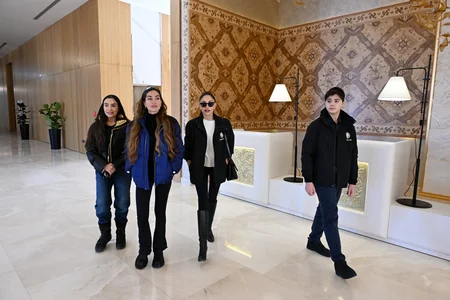 Prezident Şahdağ Turizm Kompleksindəki “Lakeside” hotelində aparılan işlərlə və “Xizək klubu” binasının tikintisi ilə tanış olub - YENİLƏNİB-2