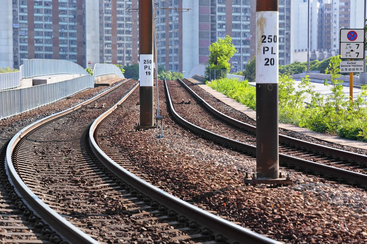 На железной дороге Горадиз-Миндживан украли рельсы