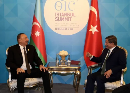 ​Azərbaycan Prezidenti Türkiyənin baş naziri ilə görüşüb