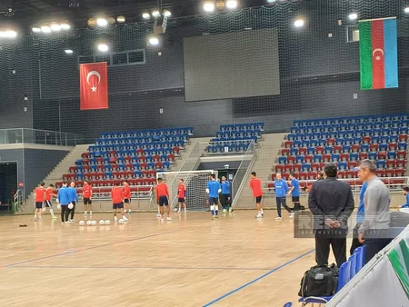 Azərbaycanın futzal millisi Yunanıstanla oyunöncəsi məşqə çıxıb