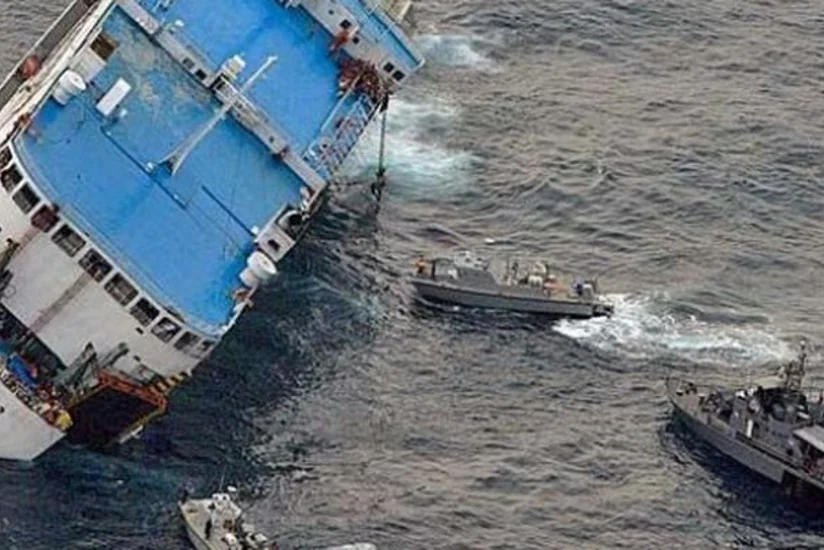 Tailandda göyərtəsində 120 nəfər sərnişin olan gəmi batıb