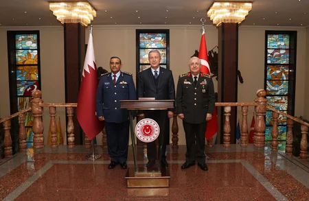 Hulusi Akar Qətərin Baş Qərargah rəisini qəbul edib
