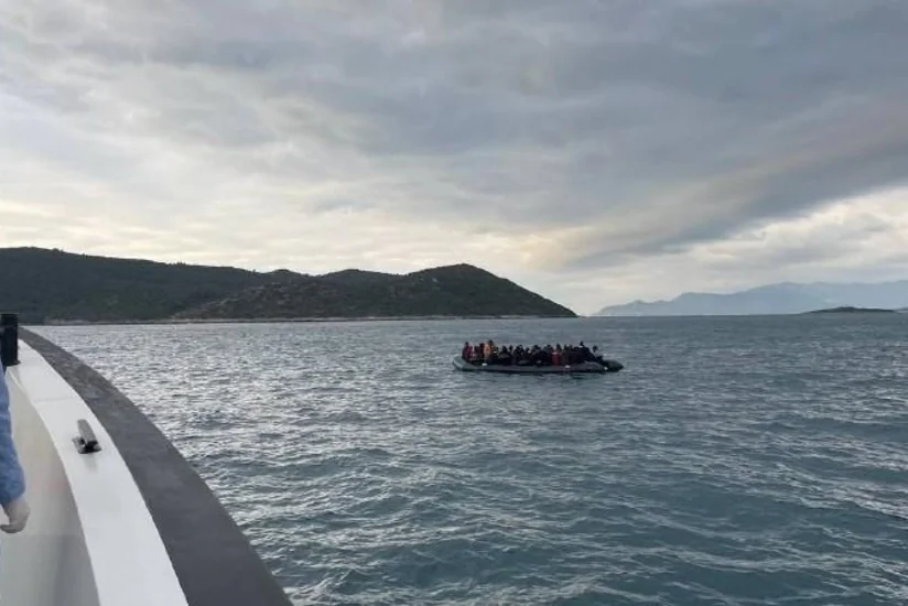 У побережья Кушадасы в Турции спасены более 30 нелегальных мигрантов