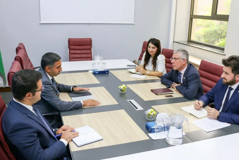 Azərbaycan və Britaniya arasında icbari tibbi sığorta ilə bağlı əməkdaşlığın perspektivləri müzakirə olunub