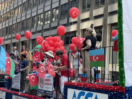 ABŞ-da türkdilli xalqların ictimai fəalları izdihamlı yürüş keçirib