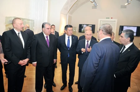 Prezident İlham Əliyev Sankt-Peterburqda MDB dövlət başçılarının qeyri-rəsmi görüşündə iştirak edib - YENİLƏNİB