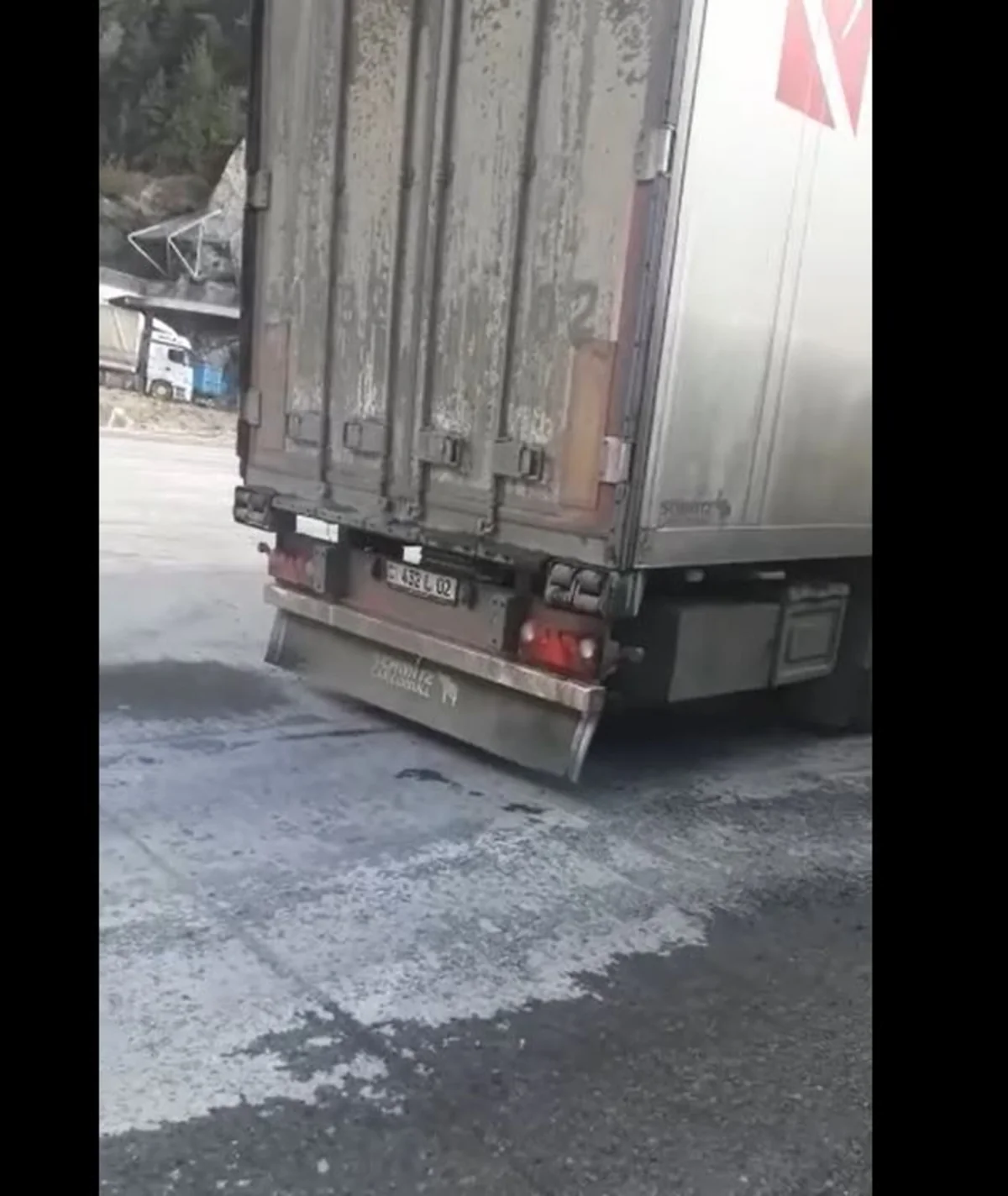 Georgia stops trucks with military cargo from Russia disguised as humanitarian aid from entering Armenia