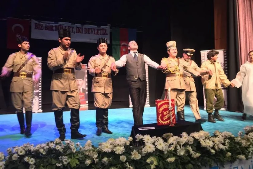 İrəvan Dövlət Azərbaycan Dram Teatrı Türkiyəyə qastrol səfərinə yola düşüb