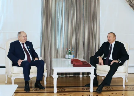Prezident İlham Əliyev Rusiya nümayəndə heyətini qəbul edib - YENİLƏNİB