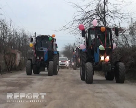 Tovuzda bəy maşınını traktor karvanı müşayiət edib - FOTO