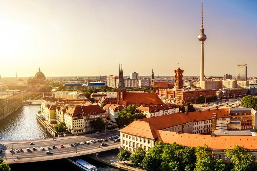 Многоженцы не смогут стать гражданами Германии