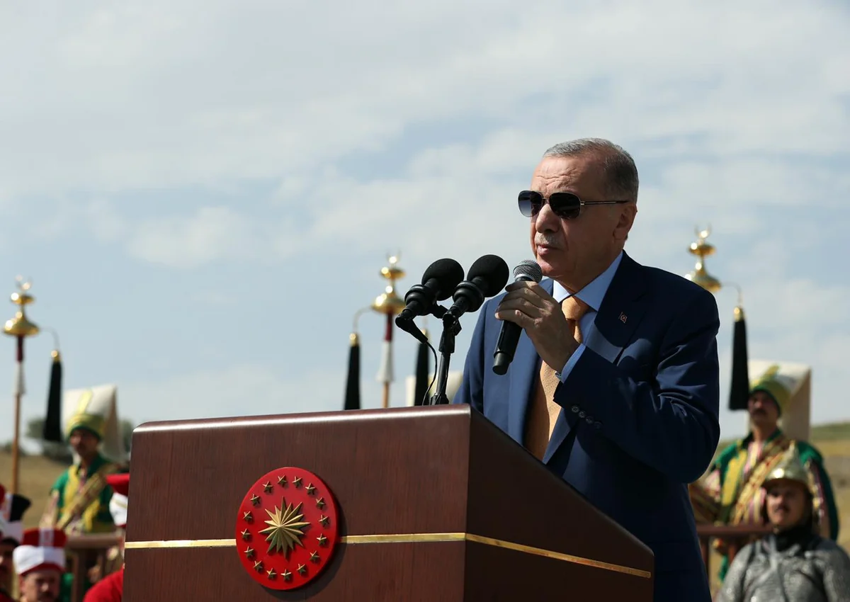 Ərdoğan: “Xalq həm namizədliyimi irəli sürəcək, həm də məni seçəcək”