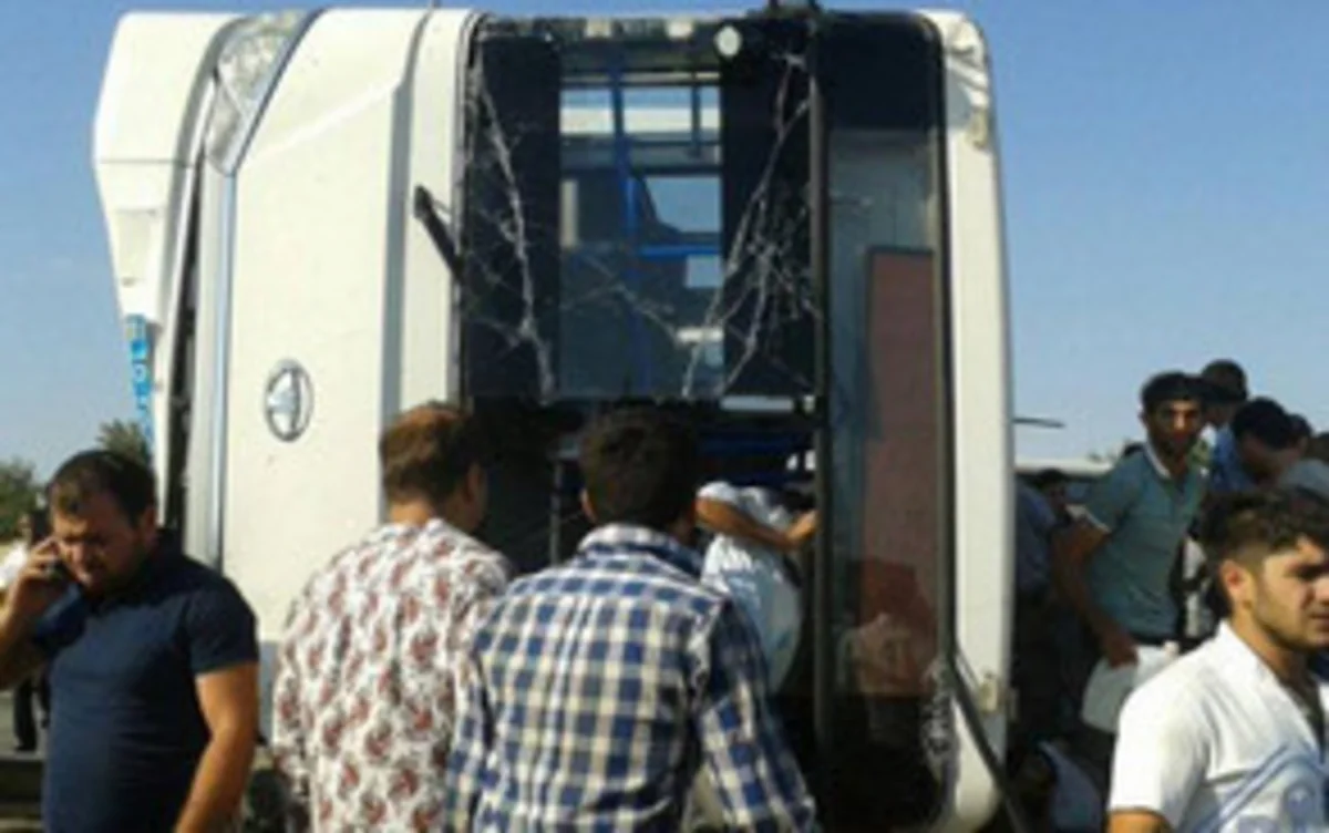 Bakı Nəqliyyat Agentliyi: Paytaxtdakı ağır yol qəzası “Shacman” yük avtomobilinin sürət həddini aşması səbəbindən baş verib