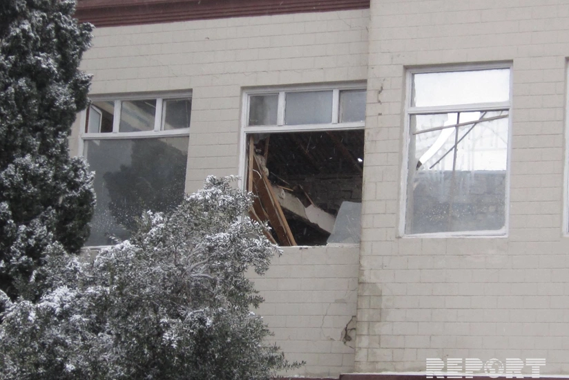 Bakıda univermaq çöküb, dağıntılar altında qalanlar var - YENİLƏNİB - VİDEO