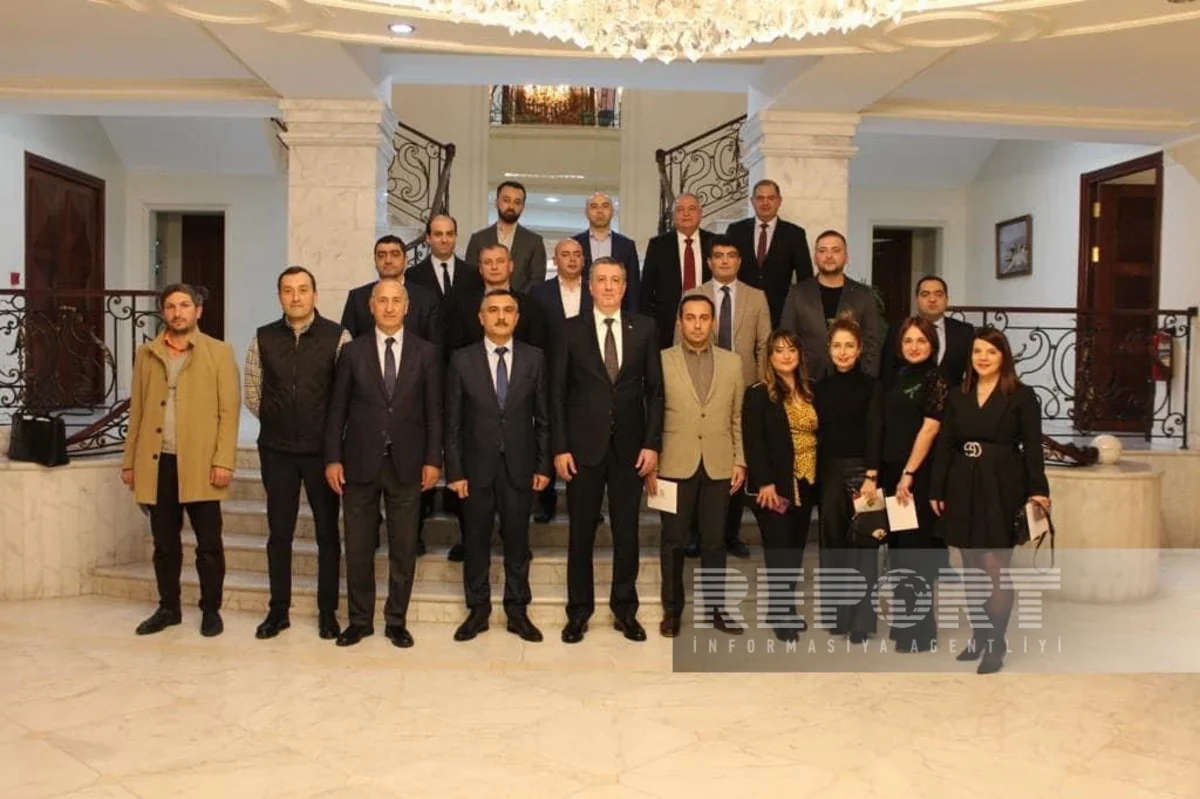 Azərbaycan səfiri Gürcüstanda fəaliyyət göstərən iş adamları ilə görüşüb
