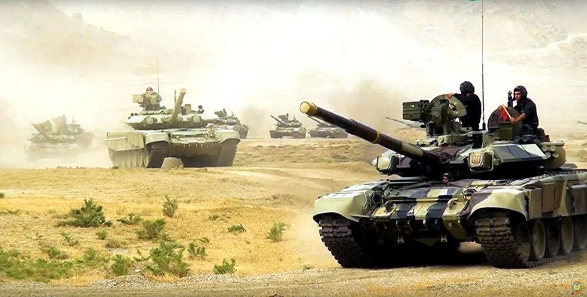 Azərbaycan ordusunun tank bölmələri intensiv məşğələlərə başlayıb - VİDEO