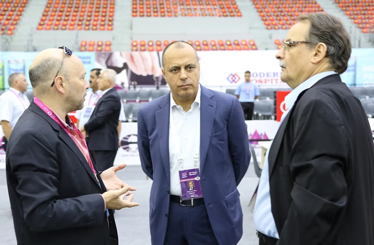 Crystal Hall hosts a meeting with Azerbaijani national chess team