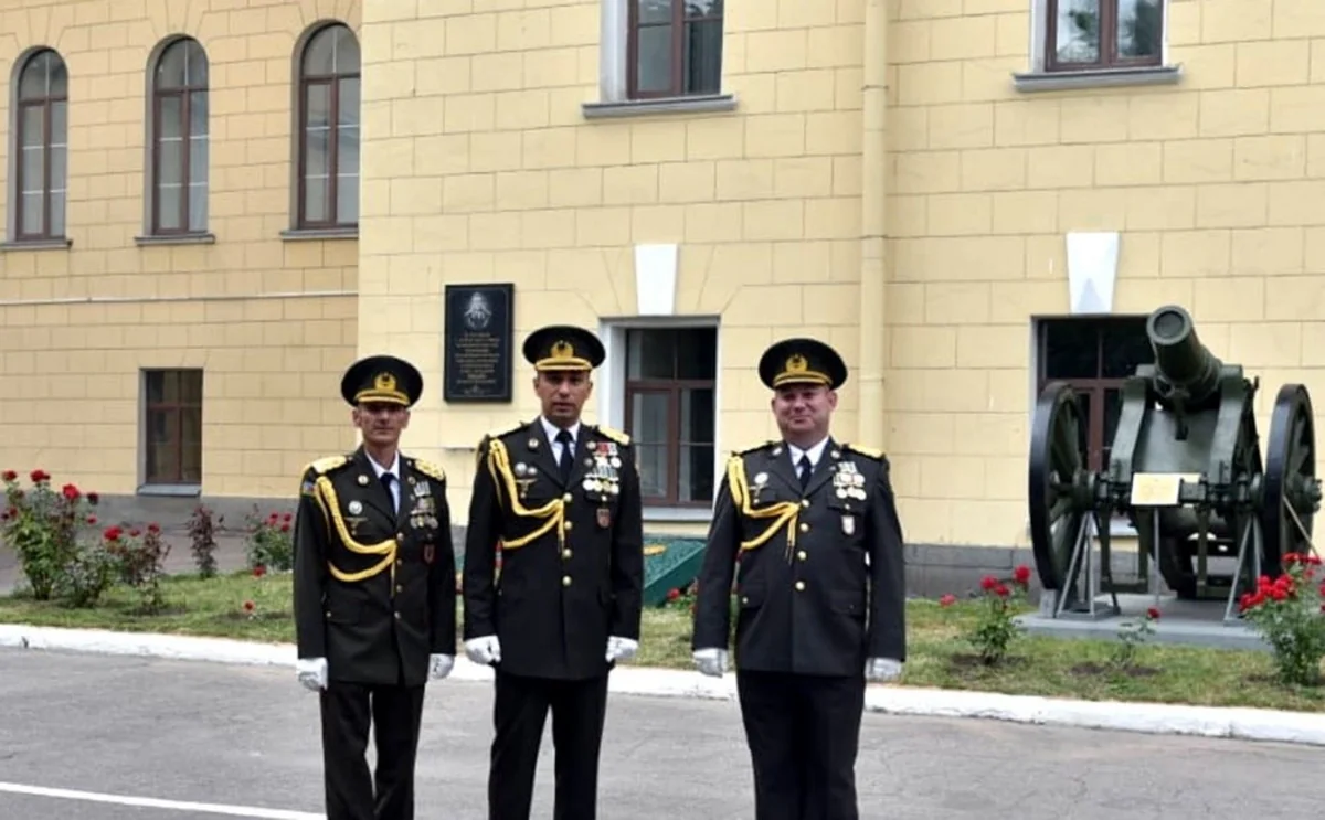 Azərbaycanlı zabitlər Rusiyada hərbi akademiyanı qızıl medal və qırmızı diplomla bitiriblər