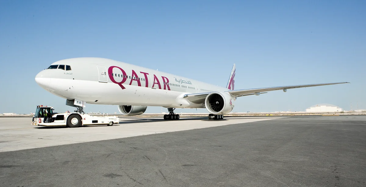 ​Qatar Airwaysin təyyarəsi burulğana düşüb, 40 nəfər yaralanıb