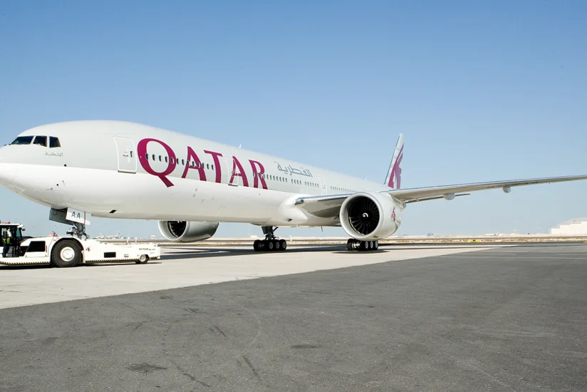 ​Самолет Qatar Airways попал в зону турбулентности, 40 человек пострадали