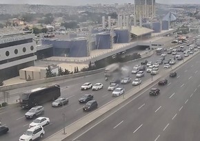 Bakının bir sıra yollarında nəqliyyatın sıxlığı yaranıb