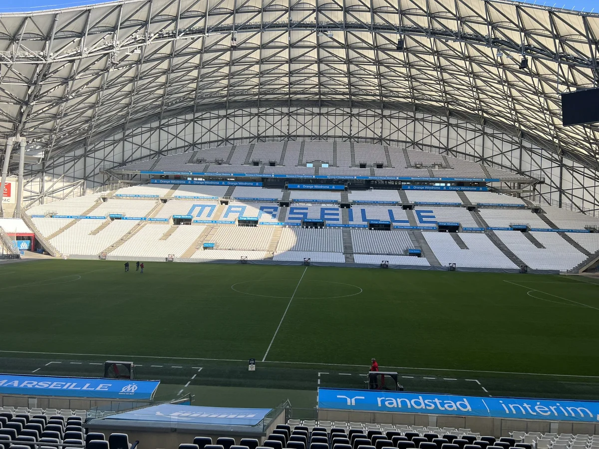 Qarabağın məşqçisi Marselin oyununu stadiondan izləyib