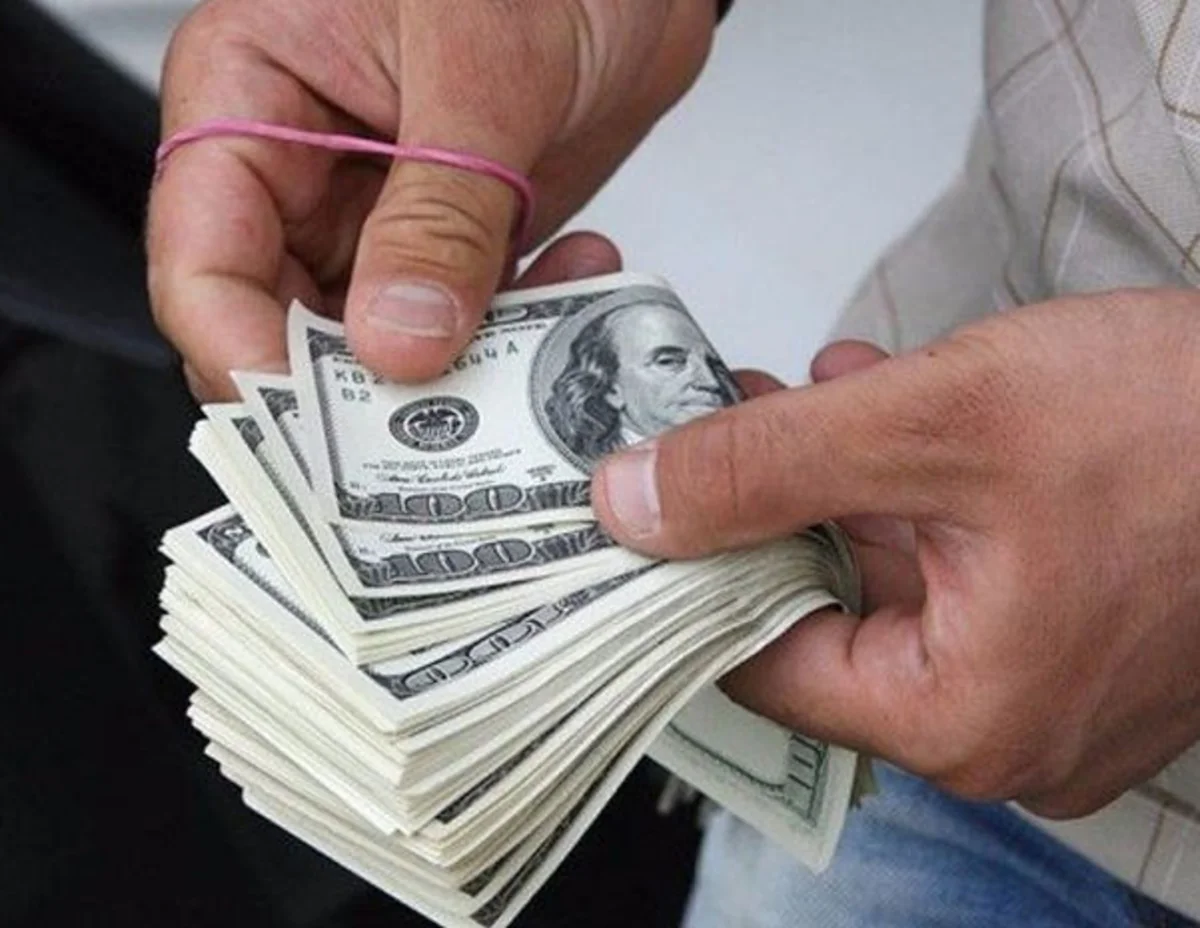 Bakı şəhər sakininə qarşı 30 min dollarlıq dələduzluq edilib