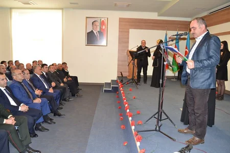Biləsuvarda Xocalı soyqırımının qurbanları anılıb
