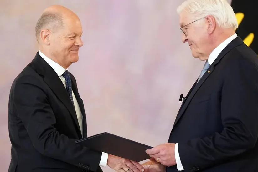 Президент Германии отправил в отставку канцлера Шольца и его кабинет