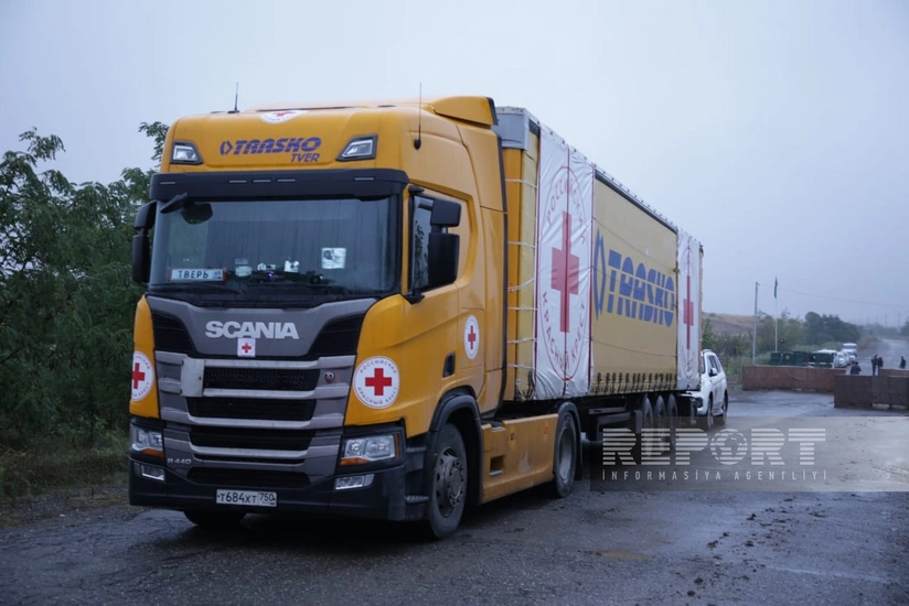 Truck of Russian Red Cross returns from Khankandi to Aghdam