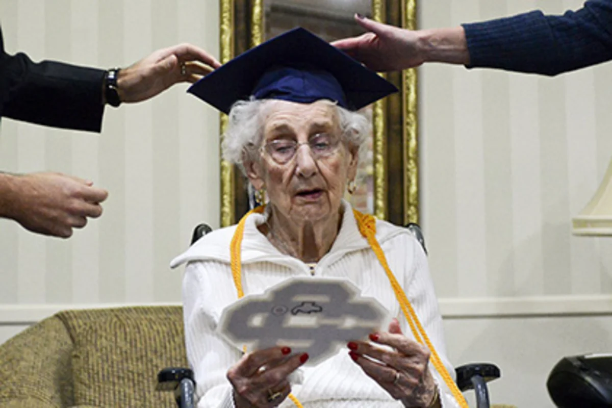 97-year-old grandmother gets her high school diploma