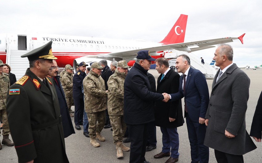 Hulusi Akar arrives in Azerbaijan