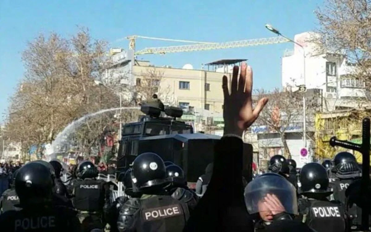 В ходе акции протеста в Иране произошли столкновения с полицией - ВИДЕО
