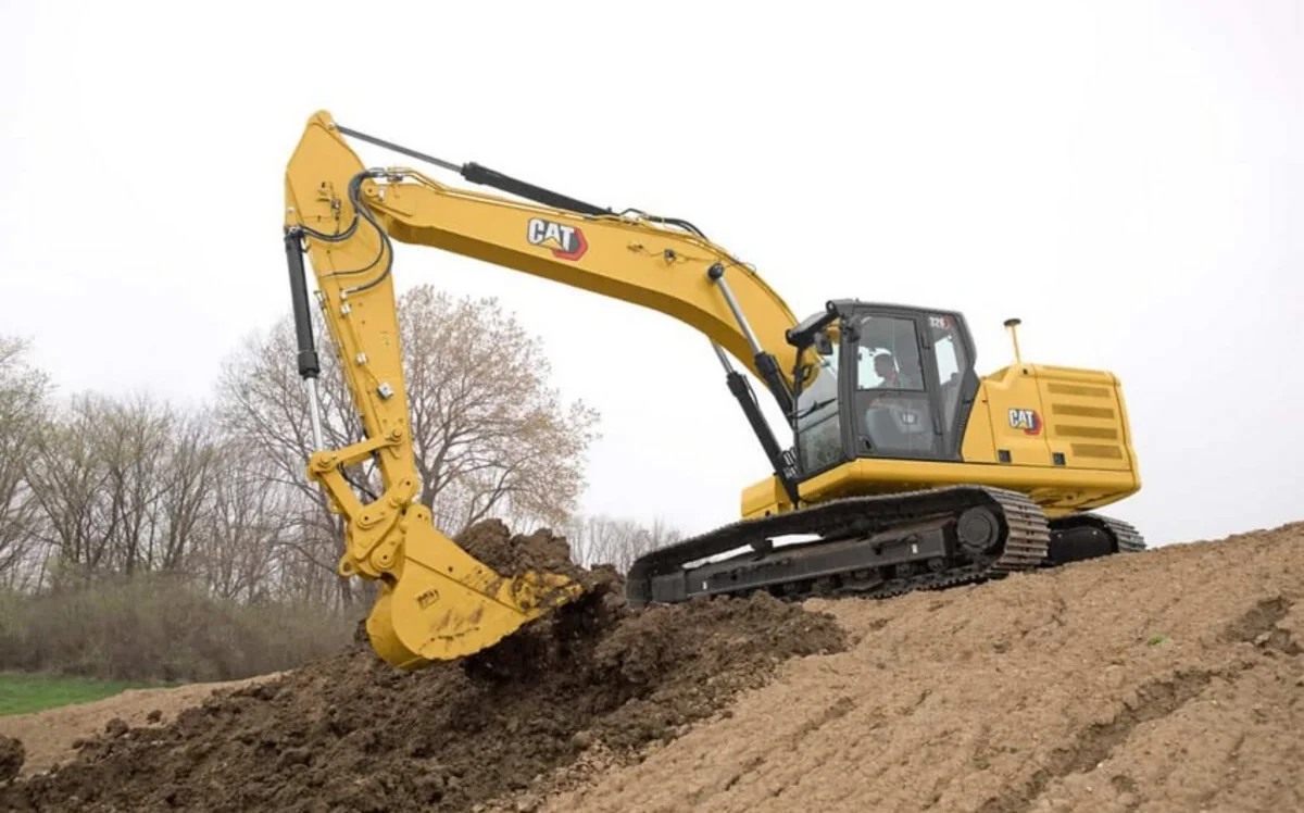 Azerbaijan begins importing excavators from Kazakhstan