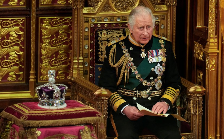 Britaniya kralı əməliyyatdan sonra xəstəxanadan buraxılıb