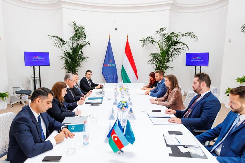 Muxtar Babayev Macarıstanın ətraf mühit naziri ilə görüşüb