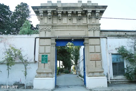 Hacı Zeynalabdin Tağıyevin evi təmir olunmasa, tamamilə dağıla bilər - FOTOREPORTAJ