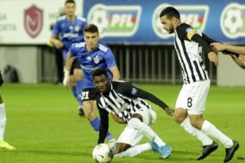 Qarabağ Neftçini keçə bilmədi