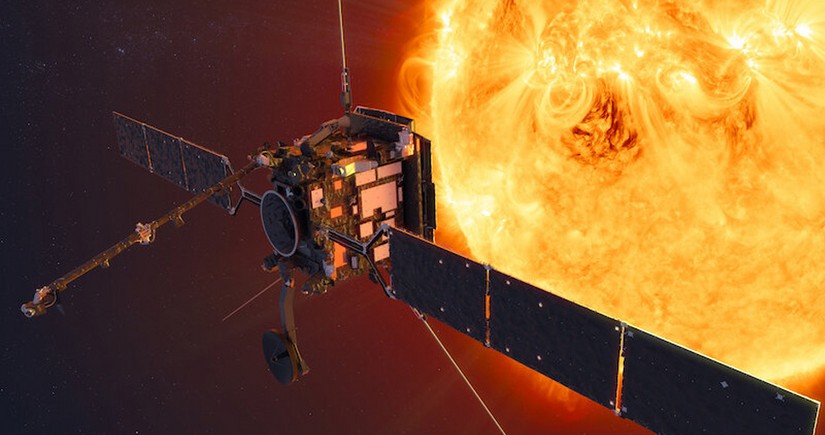Зонд Solar Orbiter впервые запечатлел южный полюс Солнца 