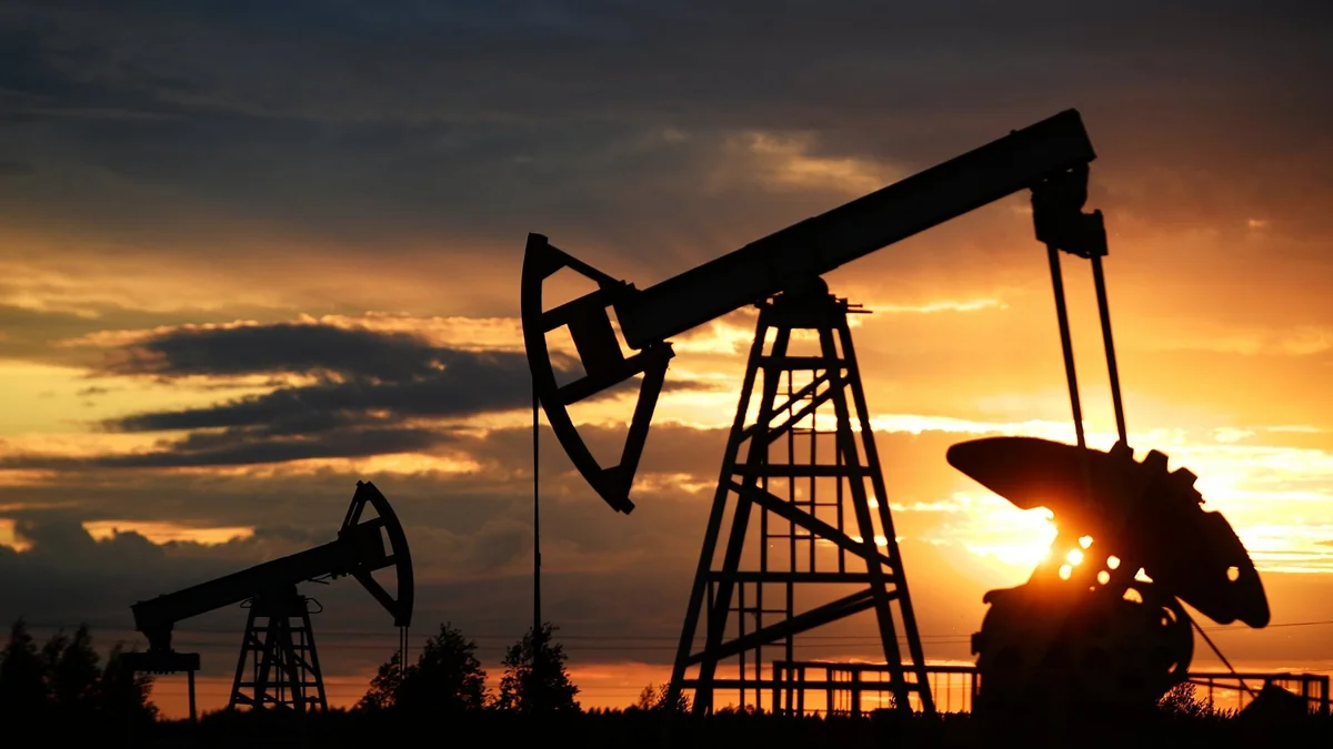 Нефть дешевеет на фоне роста заболеваемости коронавирусом