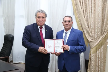 AMEA Ziya Bünyadovun 100 illik yubileyi ilə bağlı tədbirlər planını təsdiqləyib