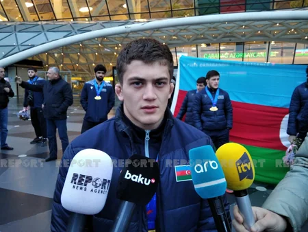 Azərbaycanın Avropa çempionu olmuş sərbəst güləşçiləri Vətənə qayıdıb