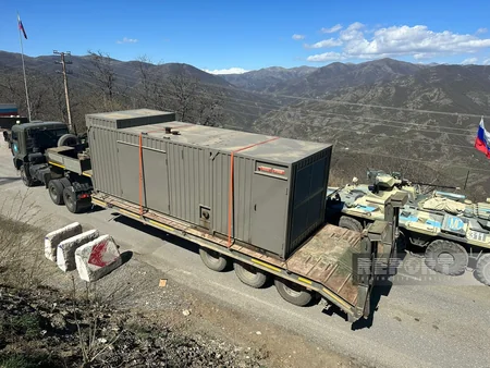 Vehicles of peacekeepers move unhindered on Khankandi-Lachin road