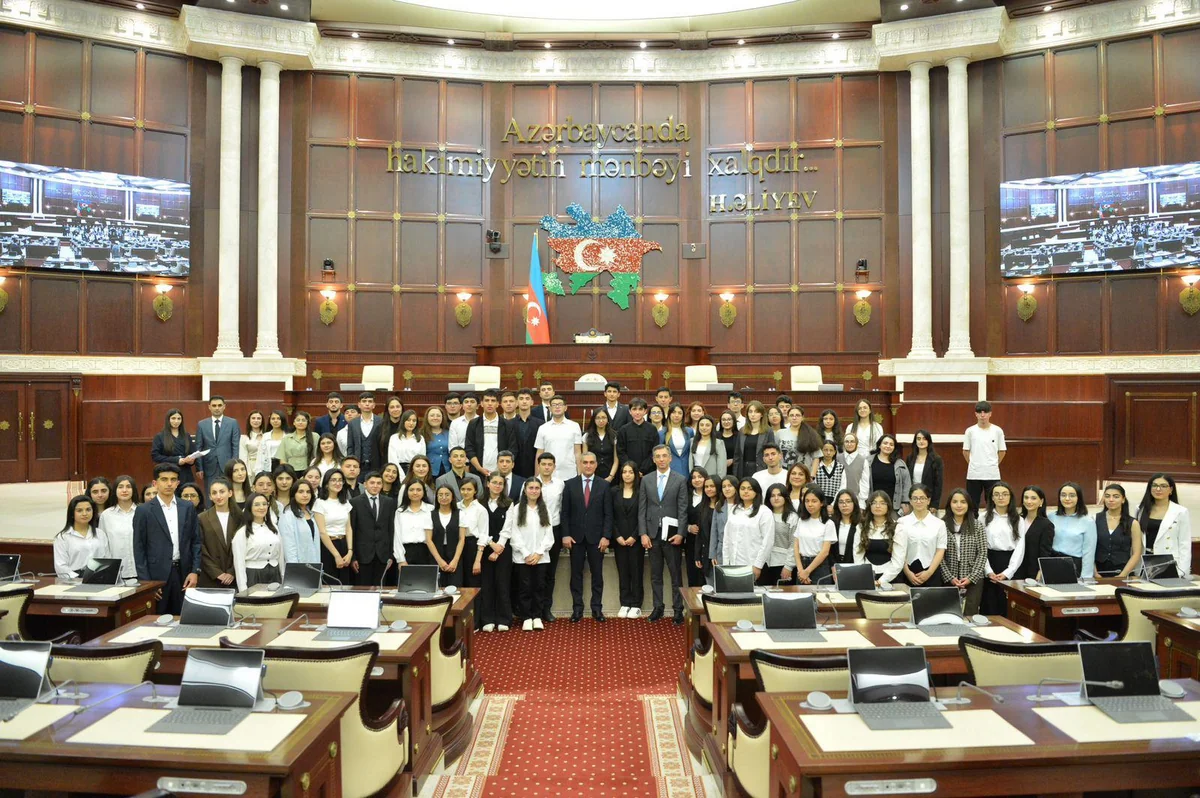 Qarabağ Universitetinin tələbələri Milli Məclisdə olublar