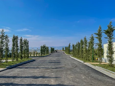 Агдамский промышленный парк освещается солнечными панелями