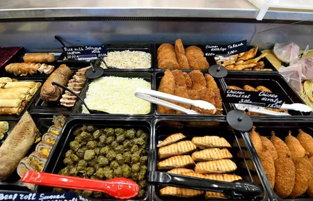 Bakıda yeni “RAHAT” Gourmetmarketin təntənəli açılışı olub