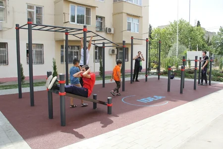 Bakıda abadlaşdırılan növbəti həyət istifadəyə verilib