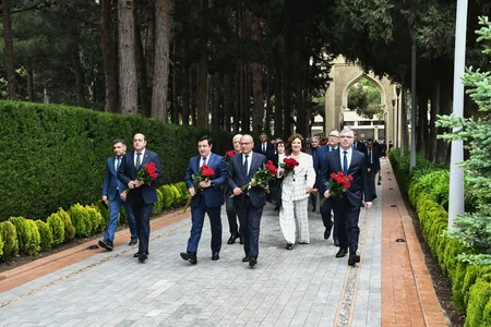 ANAMA kollektivi Ulu Öndərin xatirəsini yad edib